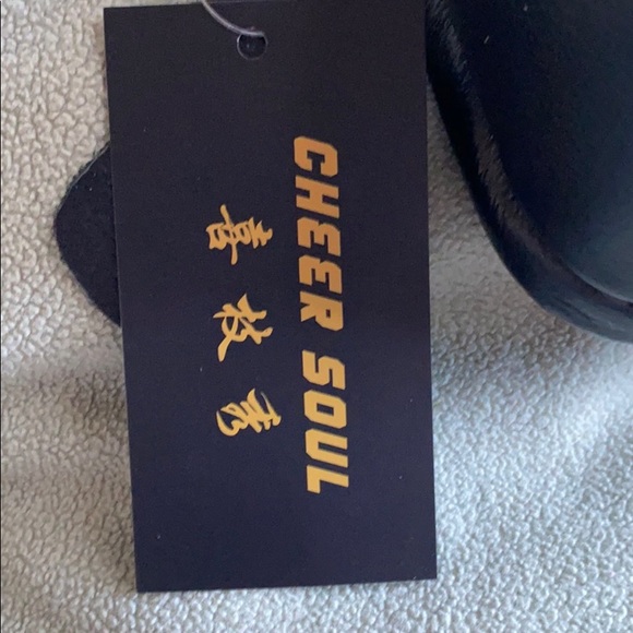 Men’s leather side satchel - Picture 6 of 6